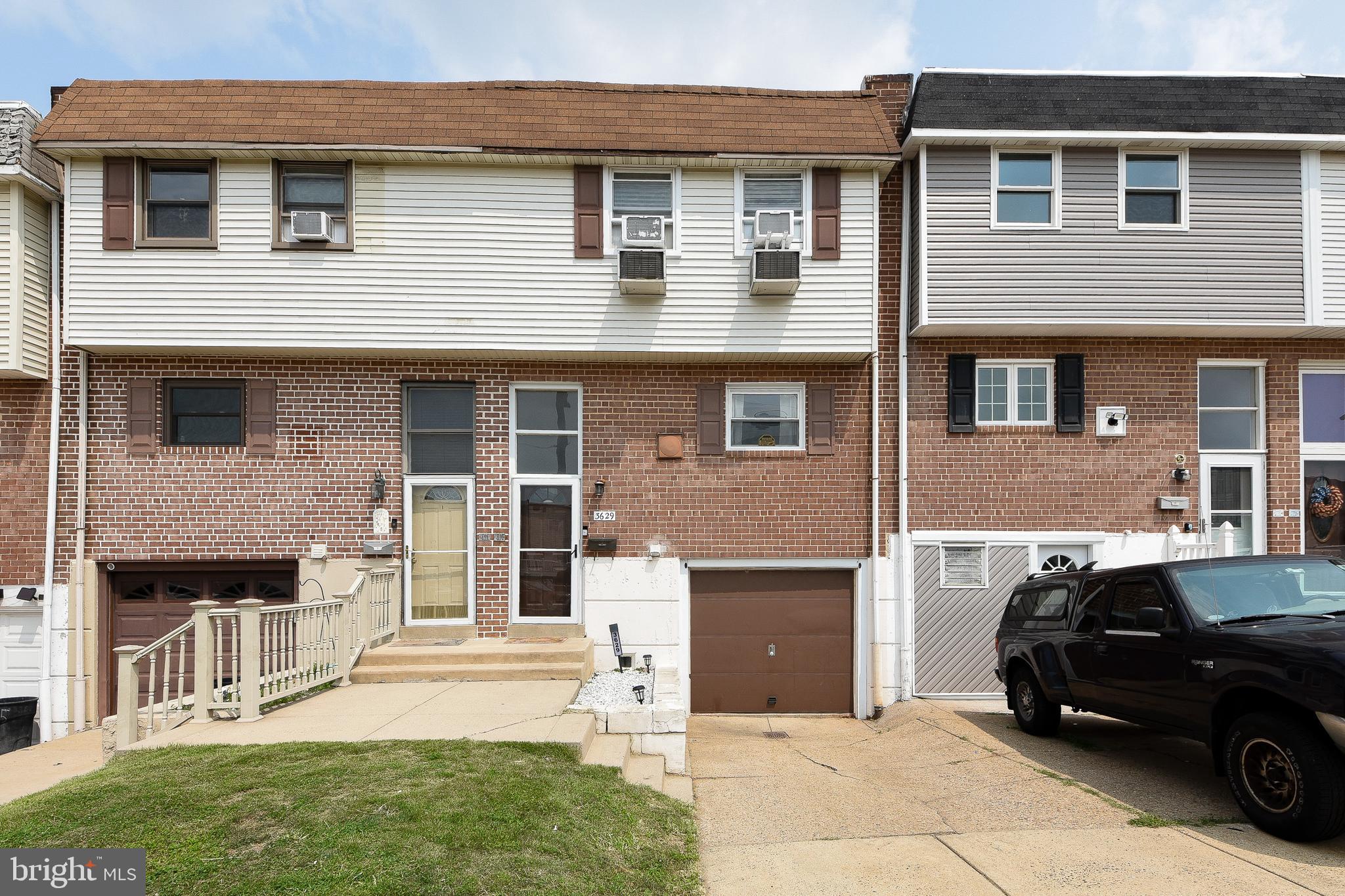 3629 Whitehall Ln
