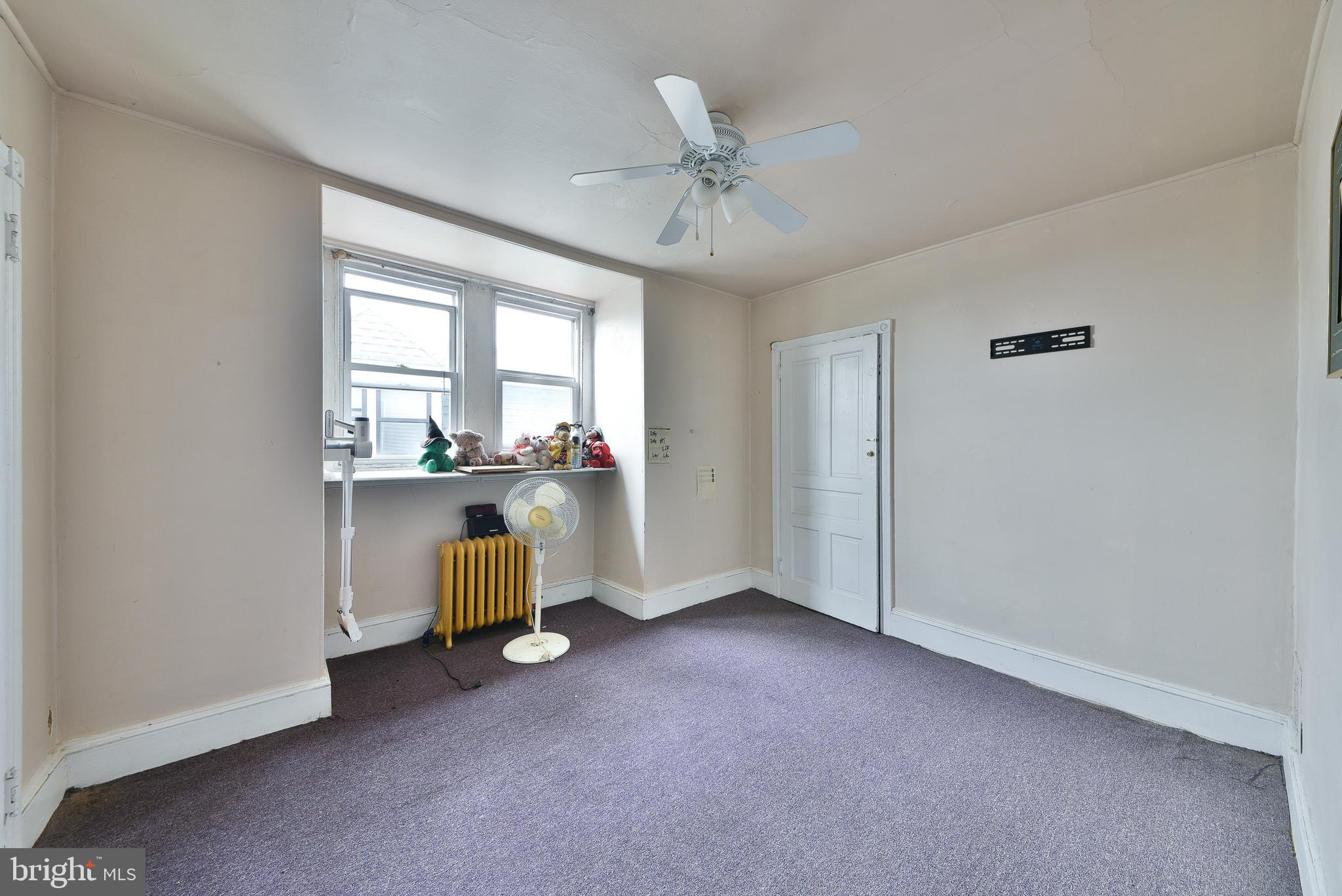 302 W Earlham Ter