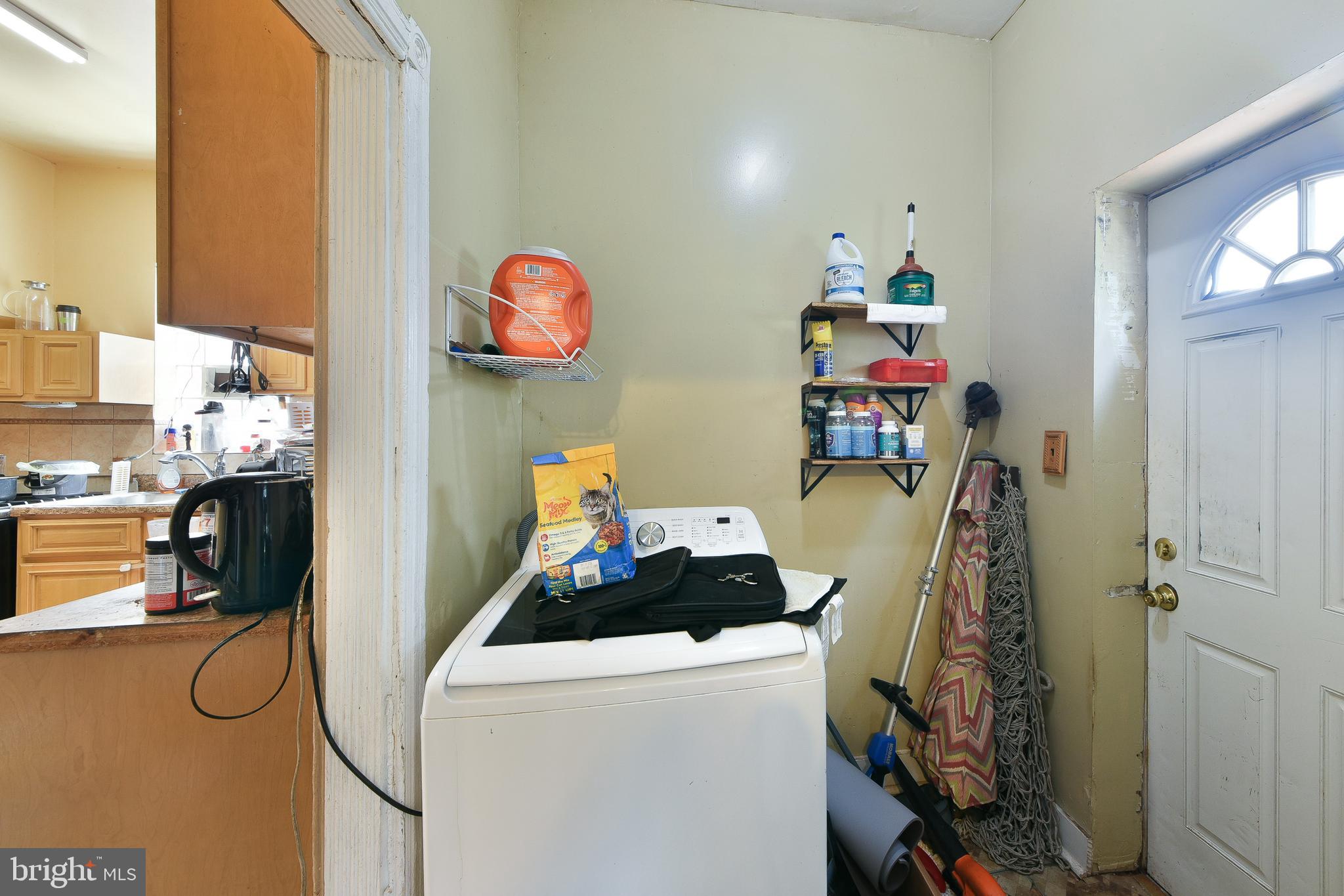 302 W Earlham Ter