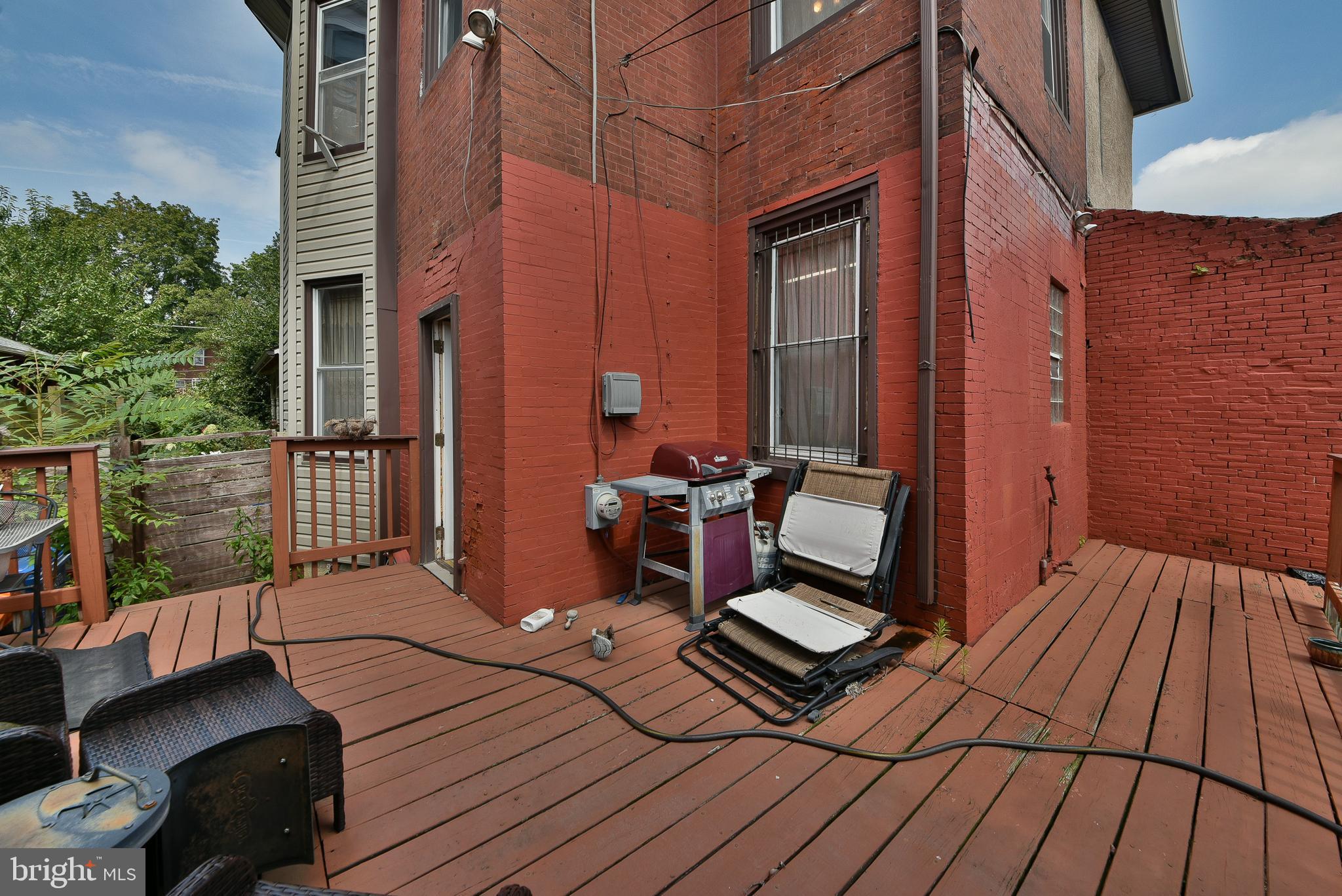 302 W Earlham Ter
