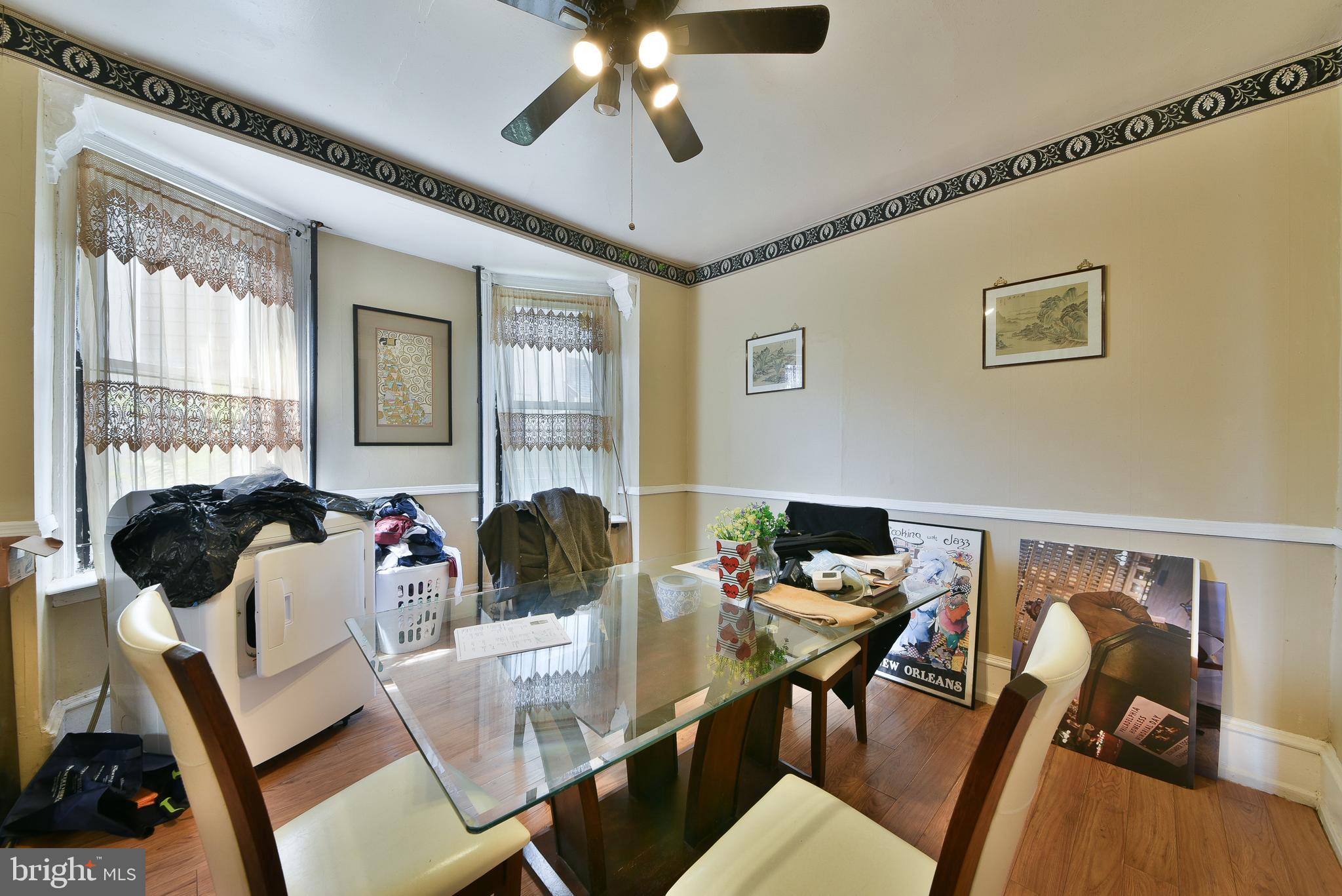 302 W Earlham Ter