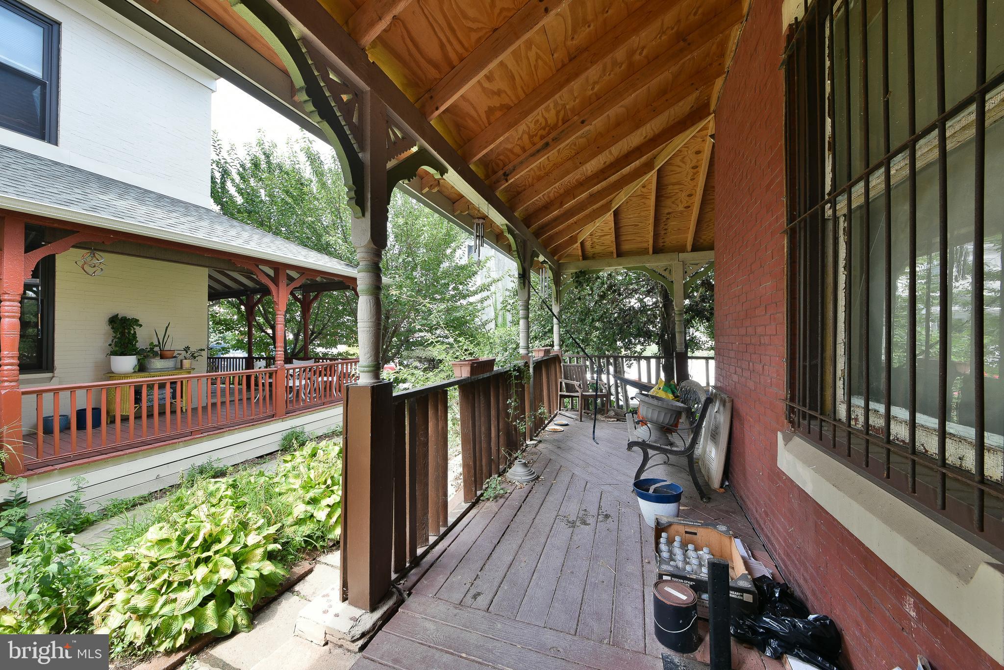 302 W Earlham Ter