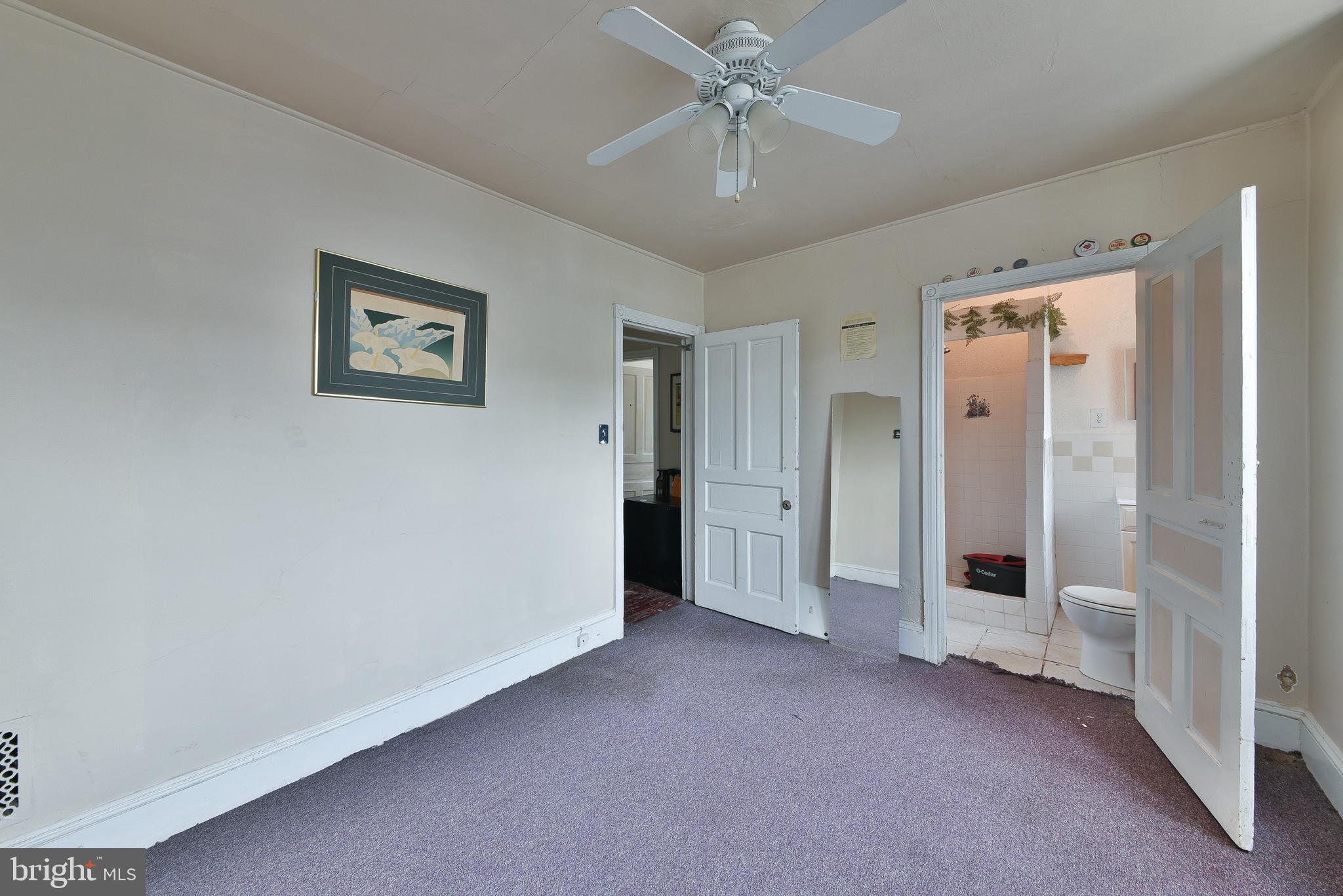 302 W Earlham Ter