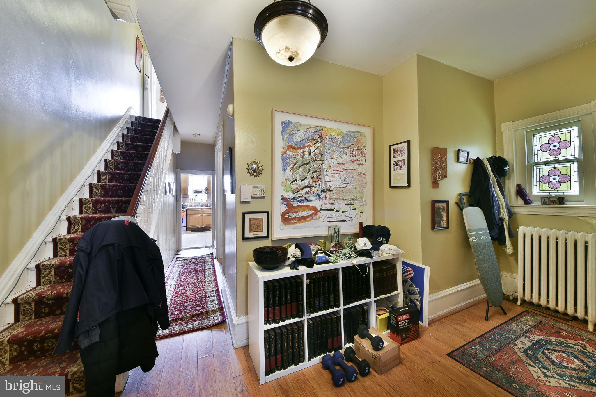 302 W Earlham Ter