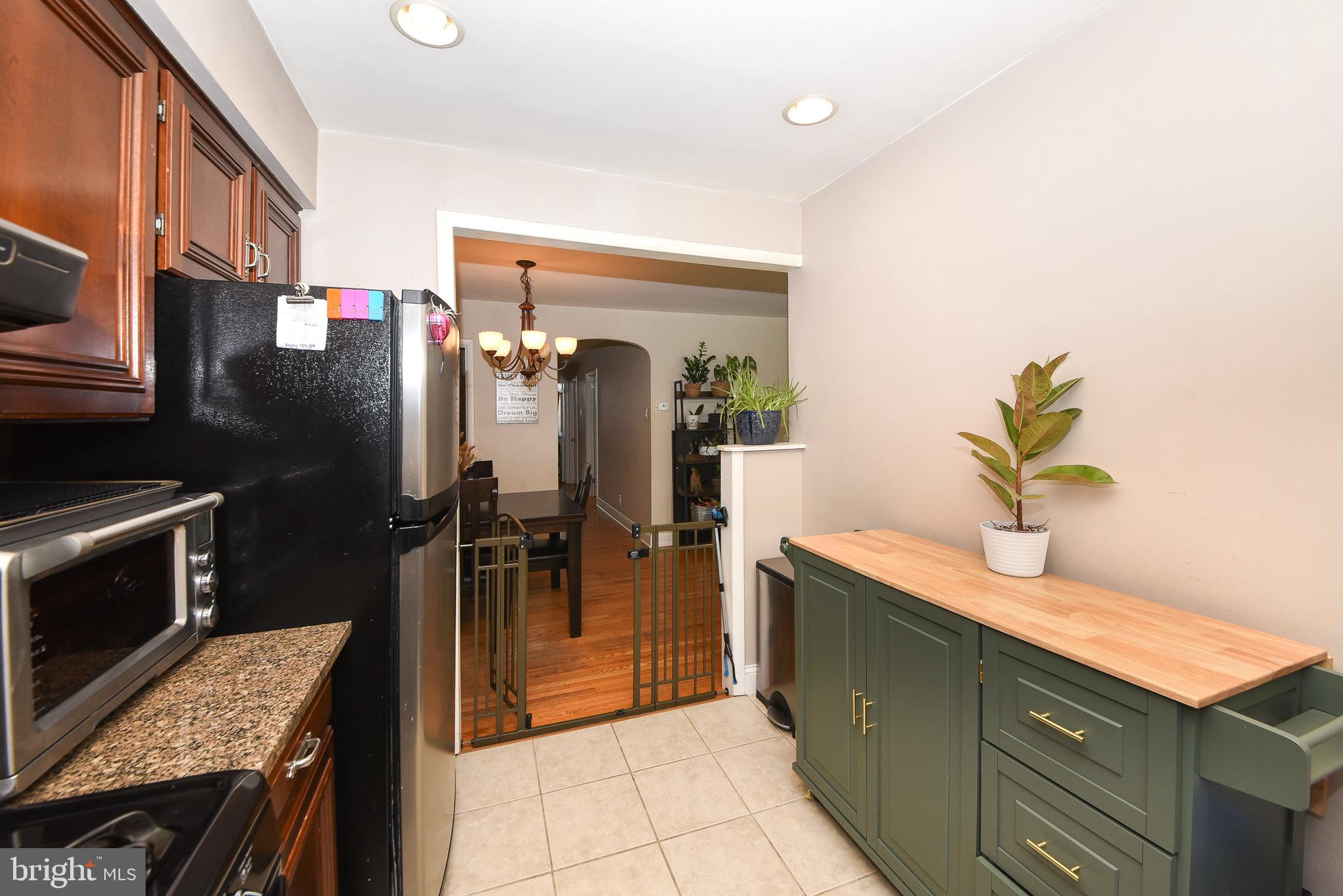 8142 LISTER STREET