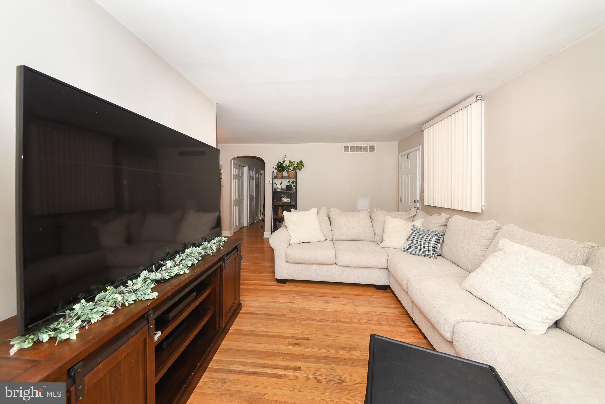 8142 LISTER STREET
