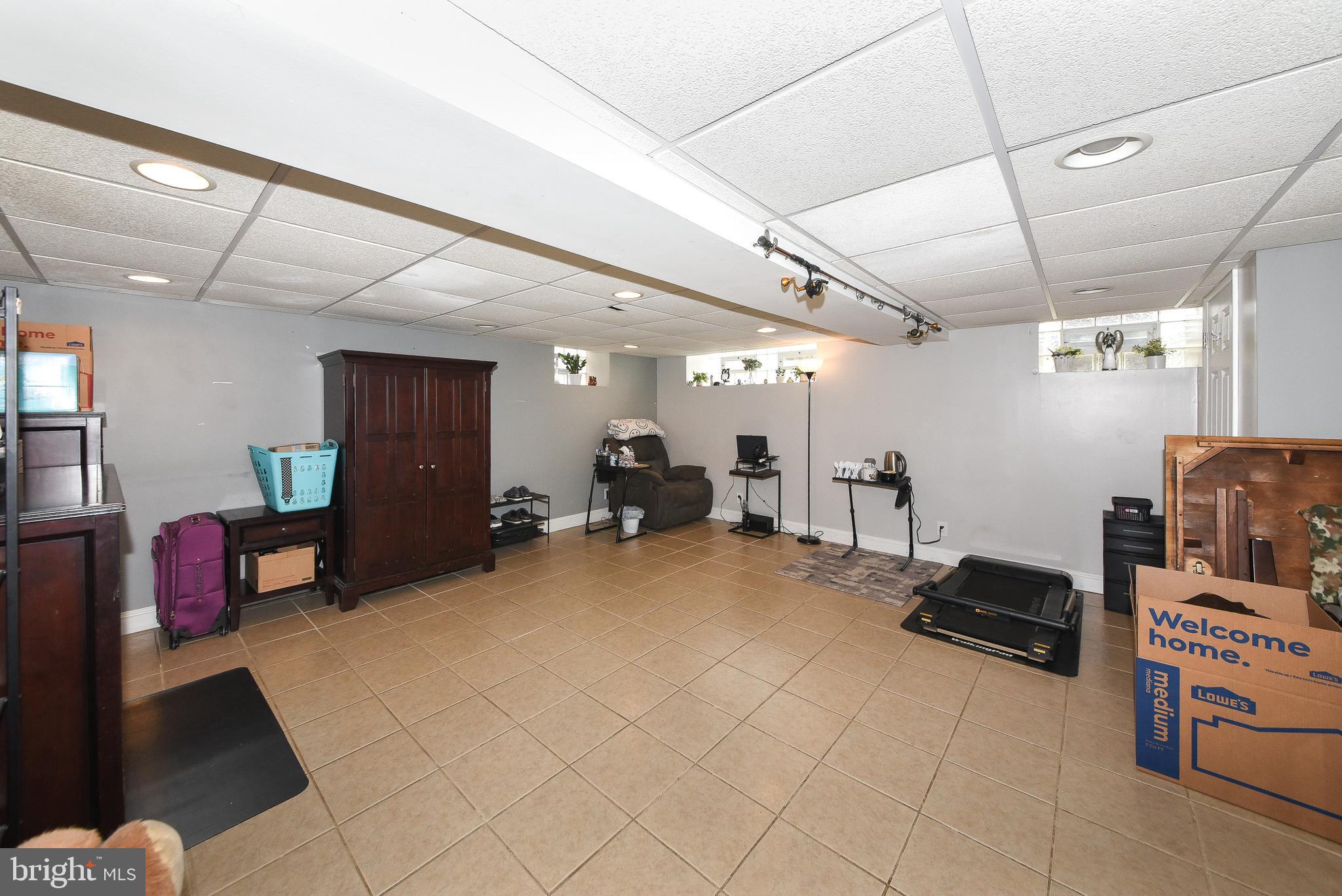 8142 LISTER STREET