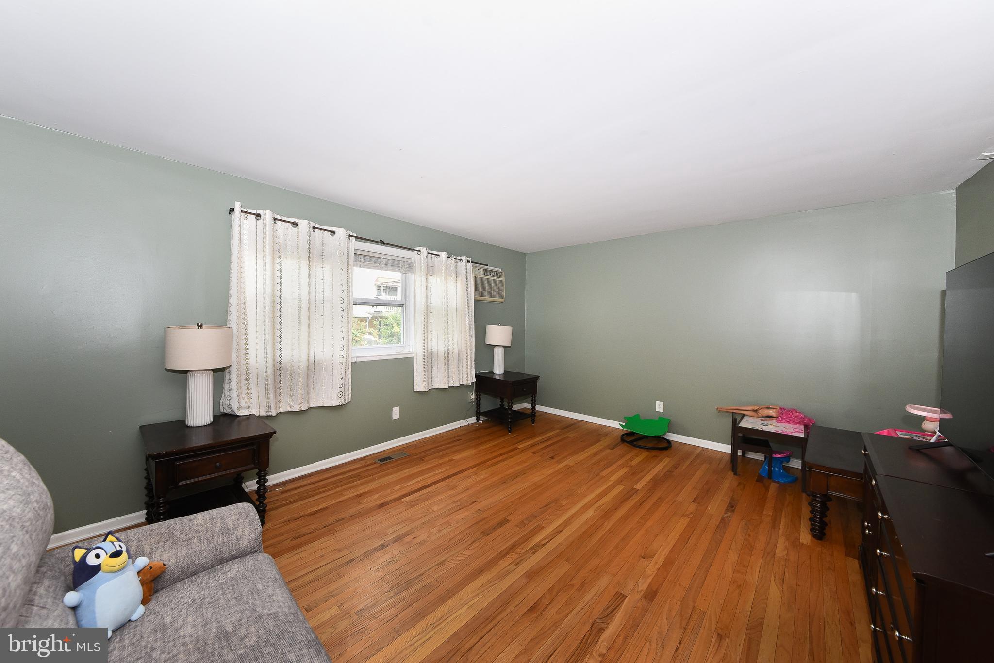 3629 WHITEHALL LANE
