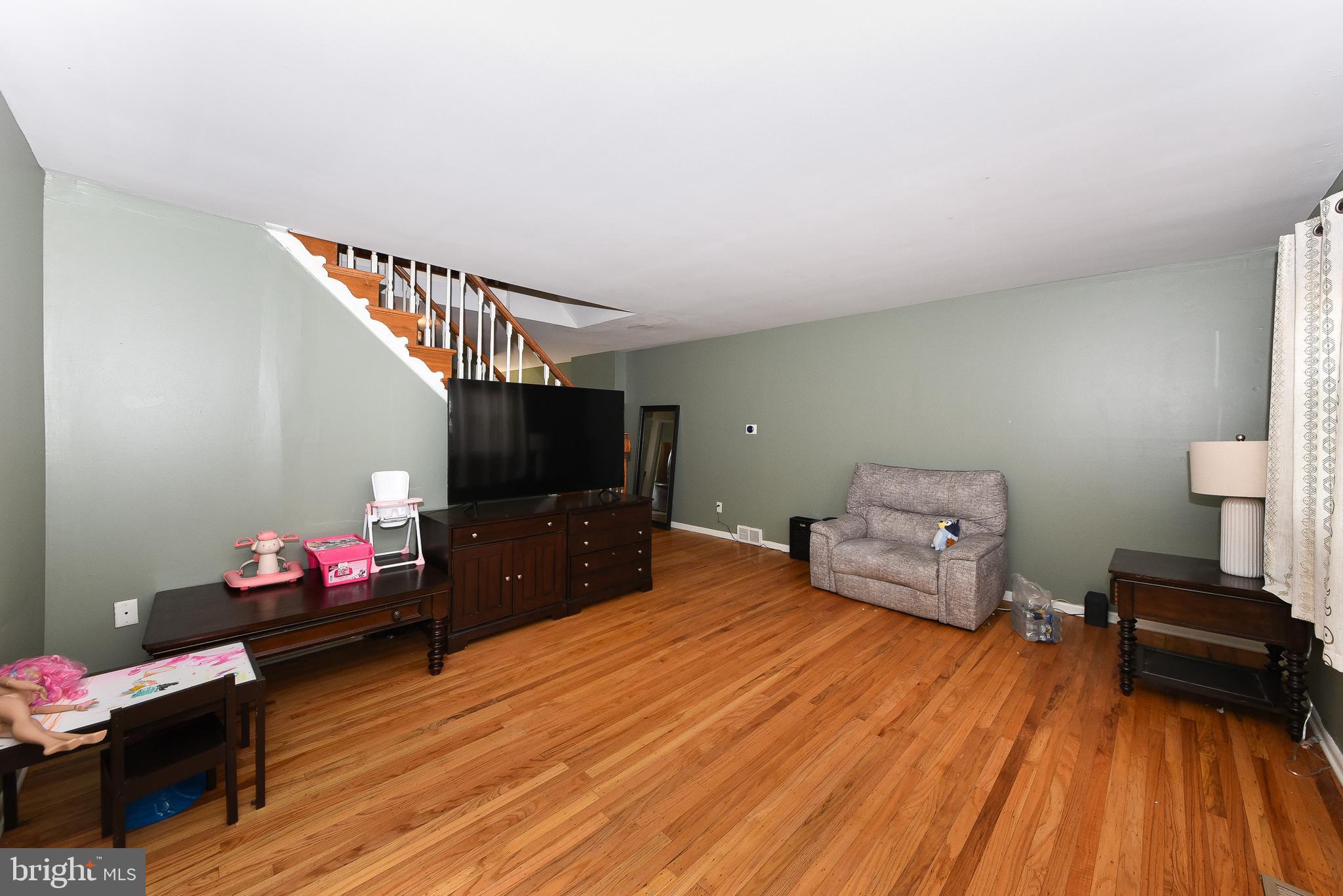 3629 WHITEHALL LANE