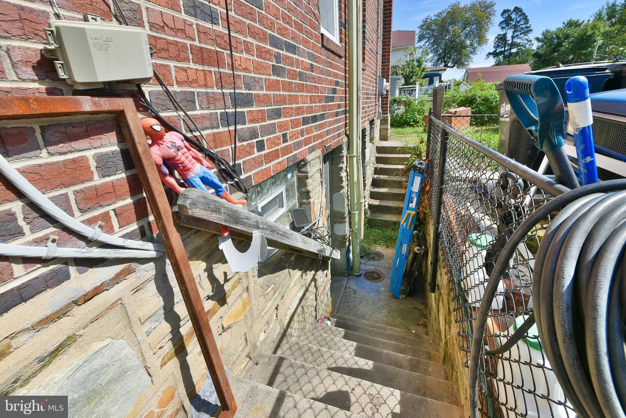 330 MAGEE AVENUE