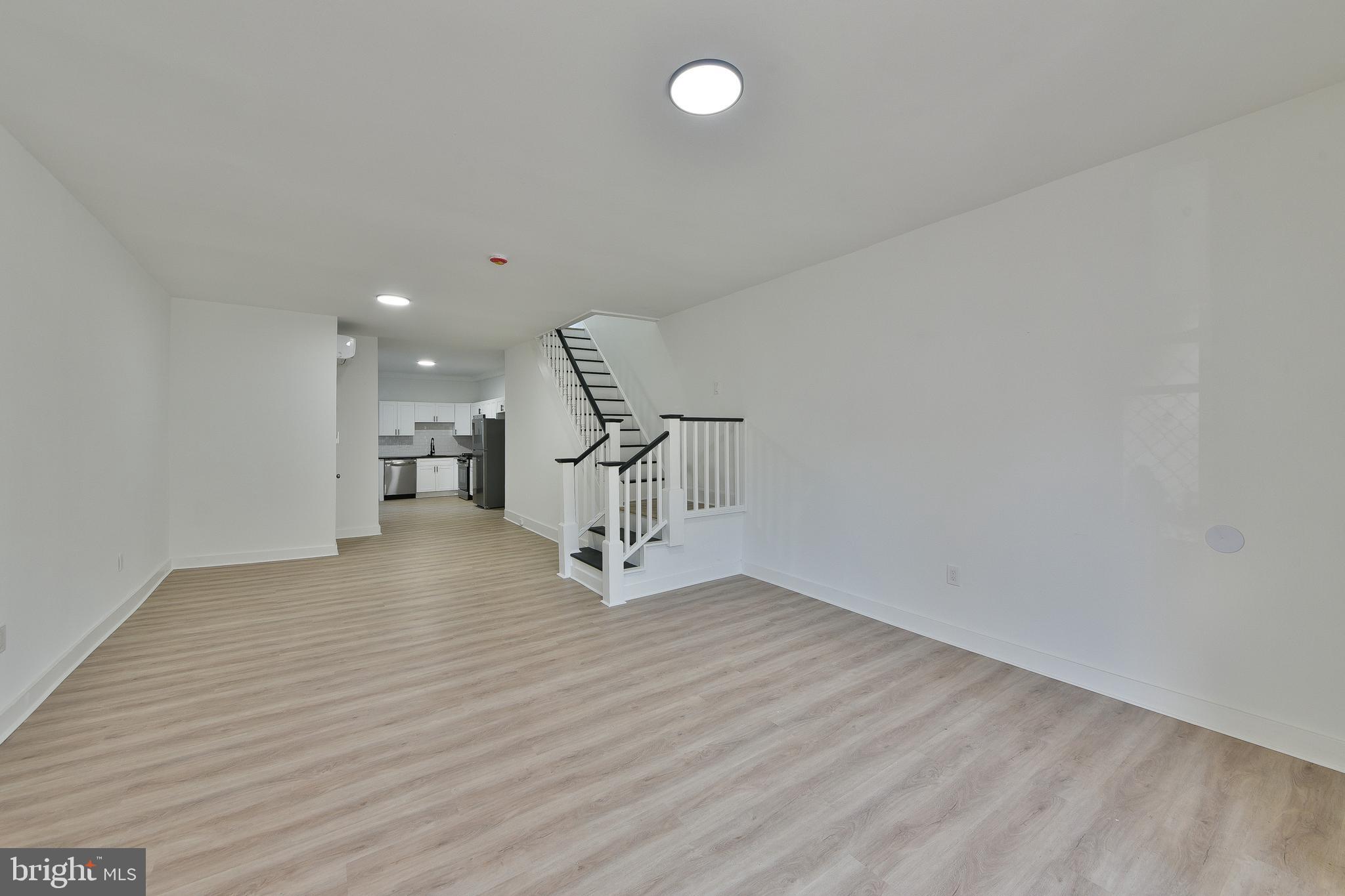 1725 W JUNIATA STREET