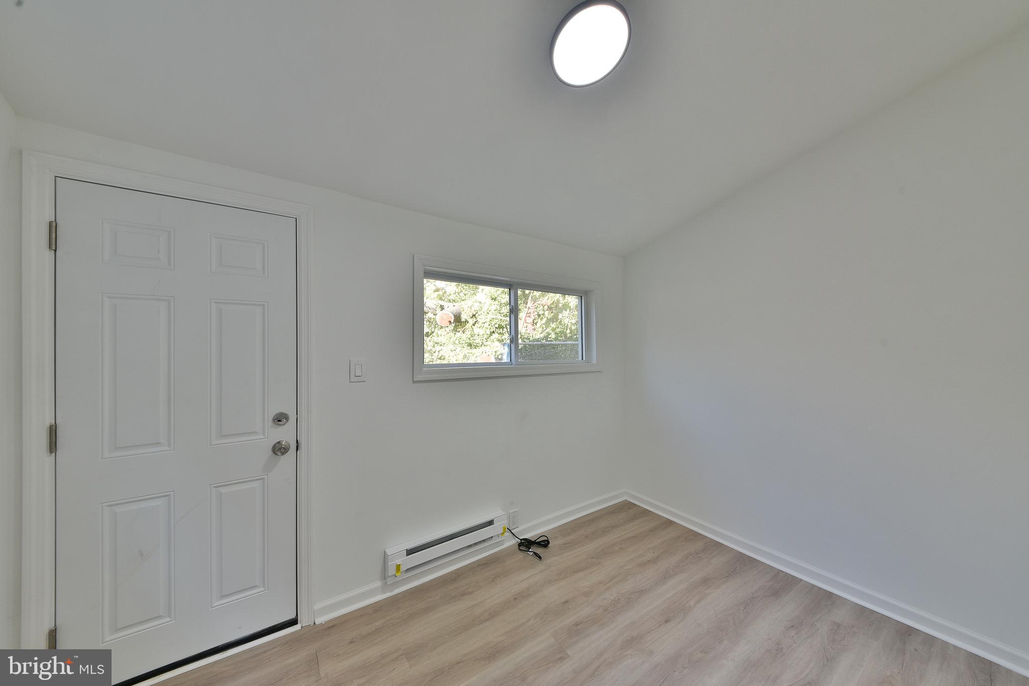 1725 W JUNIATA STREET