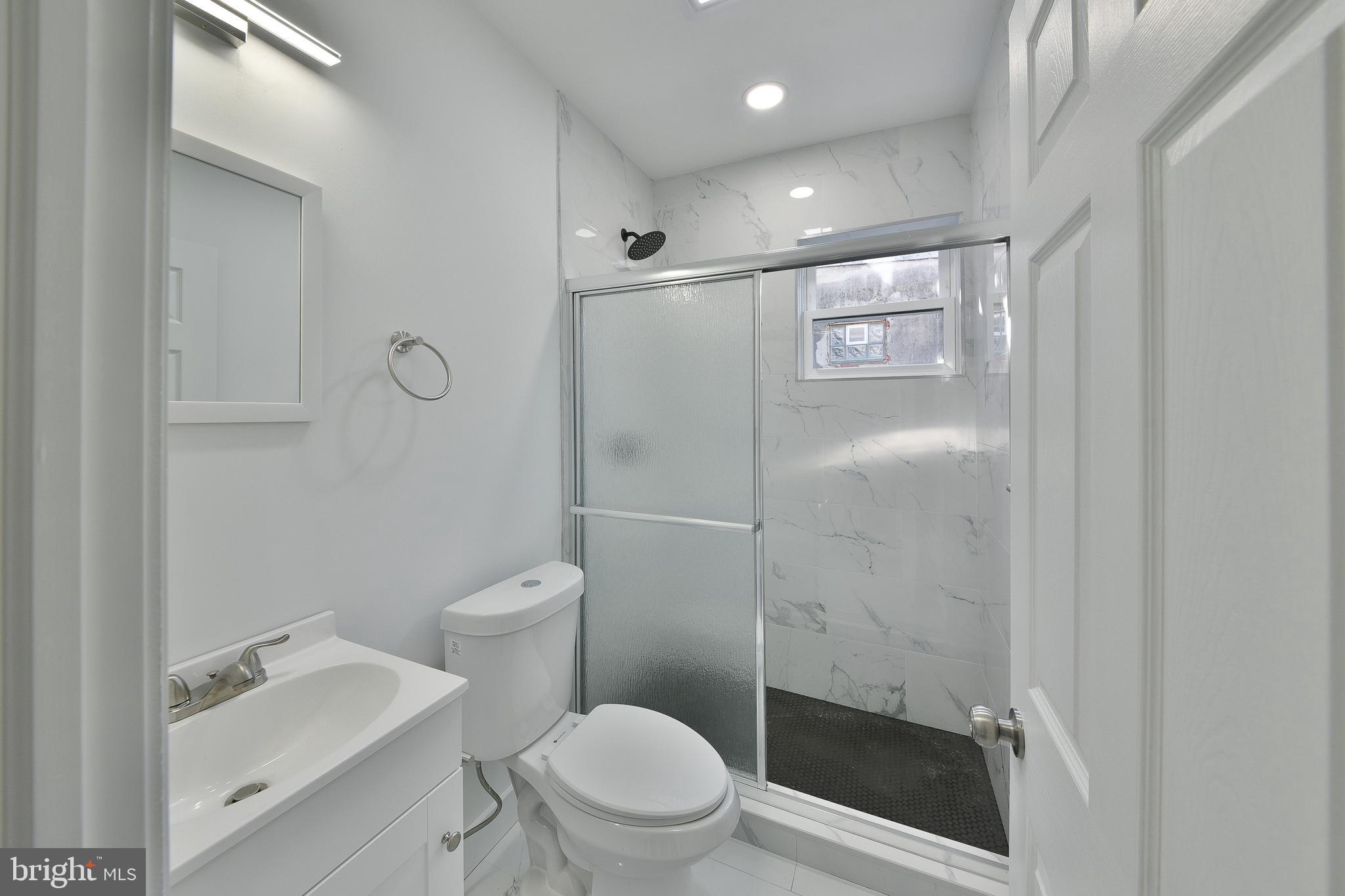 1725 W JUNIATA STREET