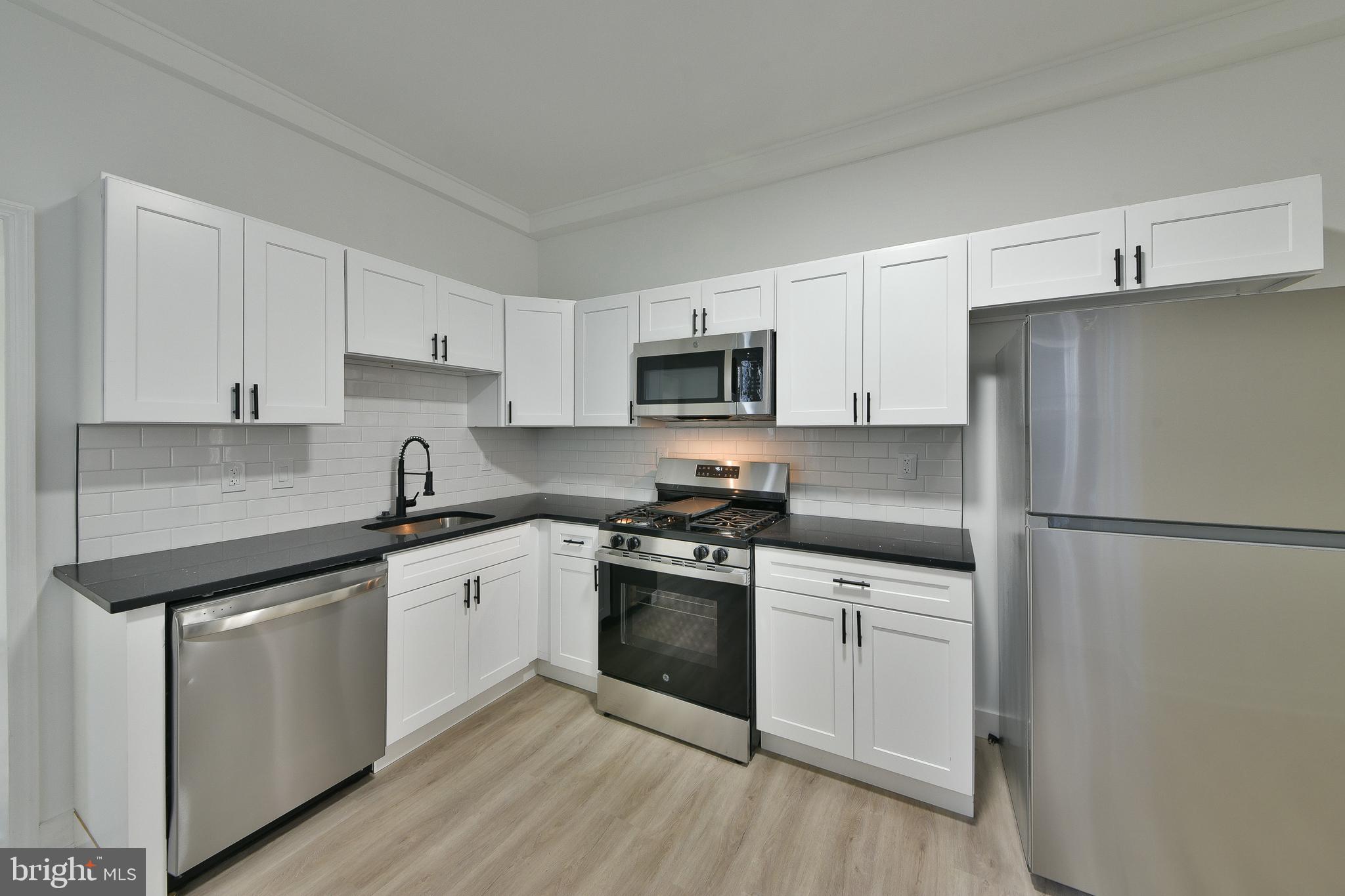 1725 W JUNIATA STREET