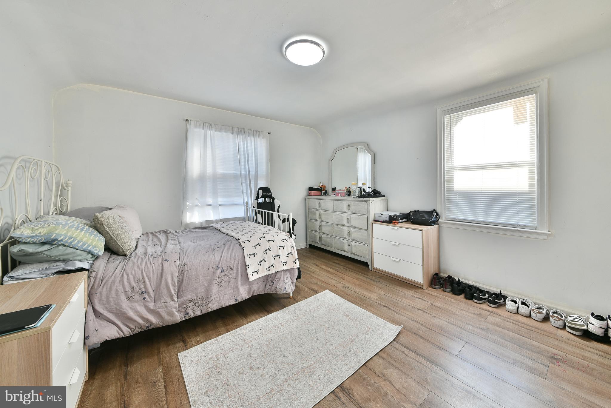 7528-32 LORETTO AVENUE