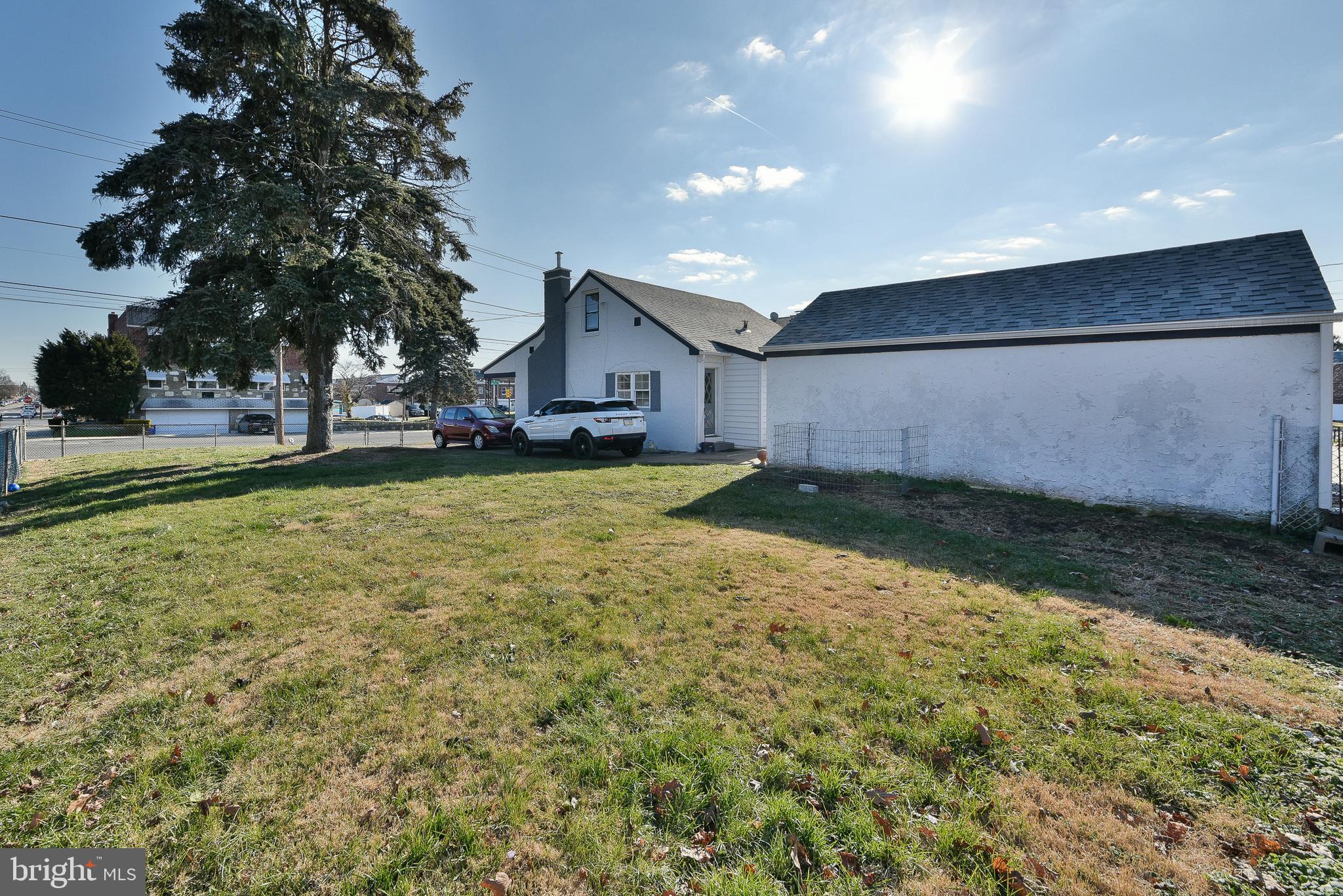 7528-32 LORETTO AVENUE