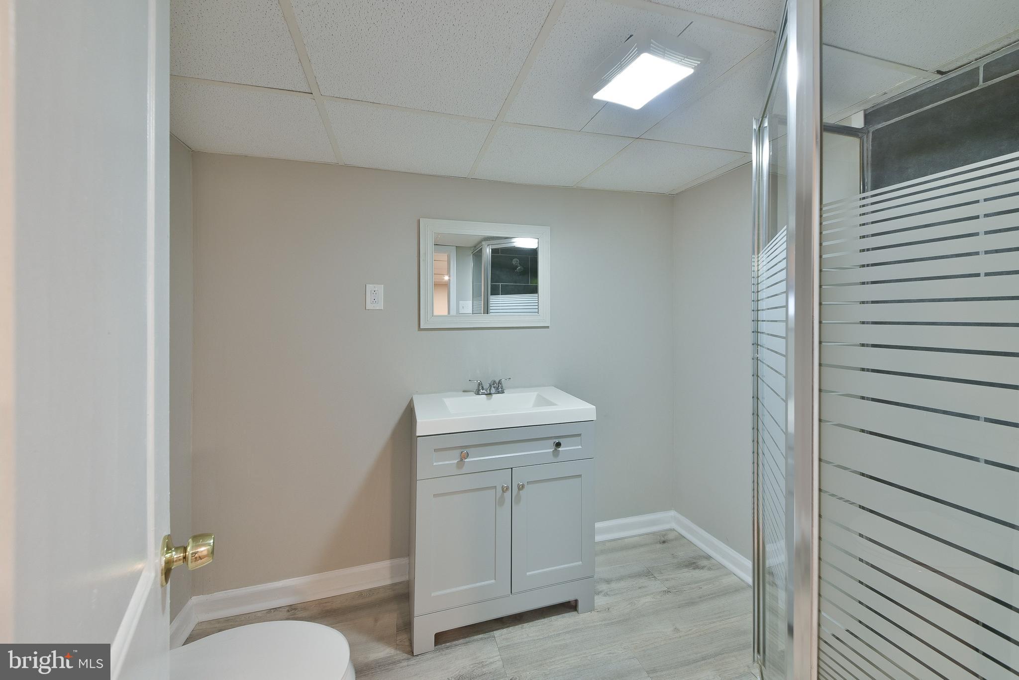 7537 WOOLSTON AVENUE