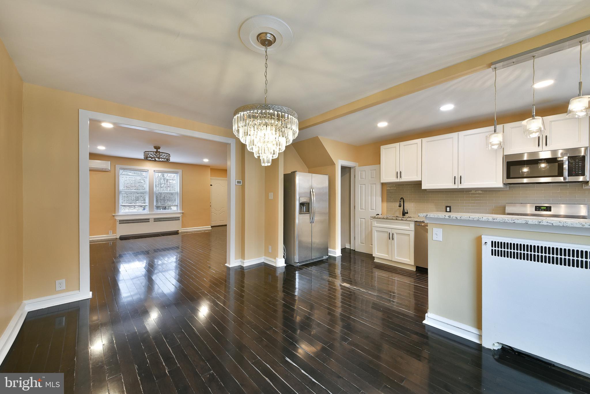 7537 WOOLSTON AVENUE