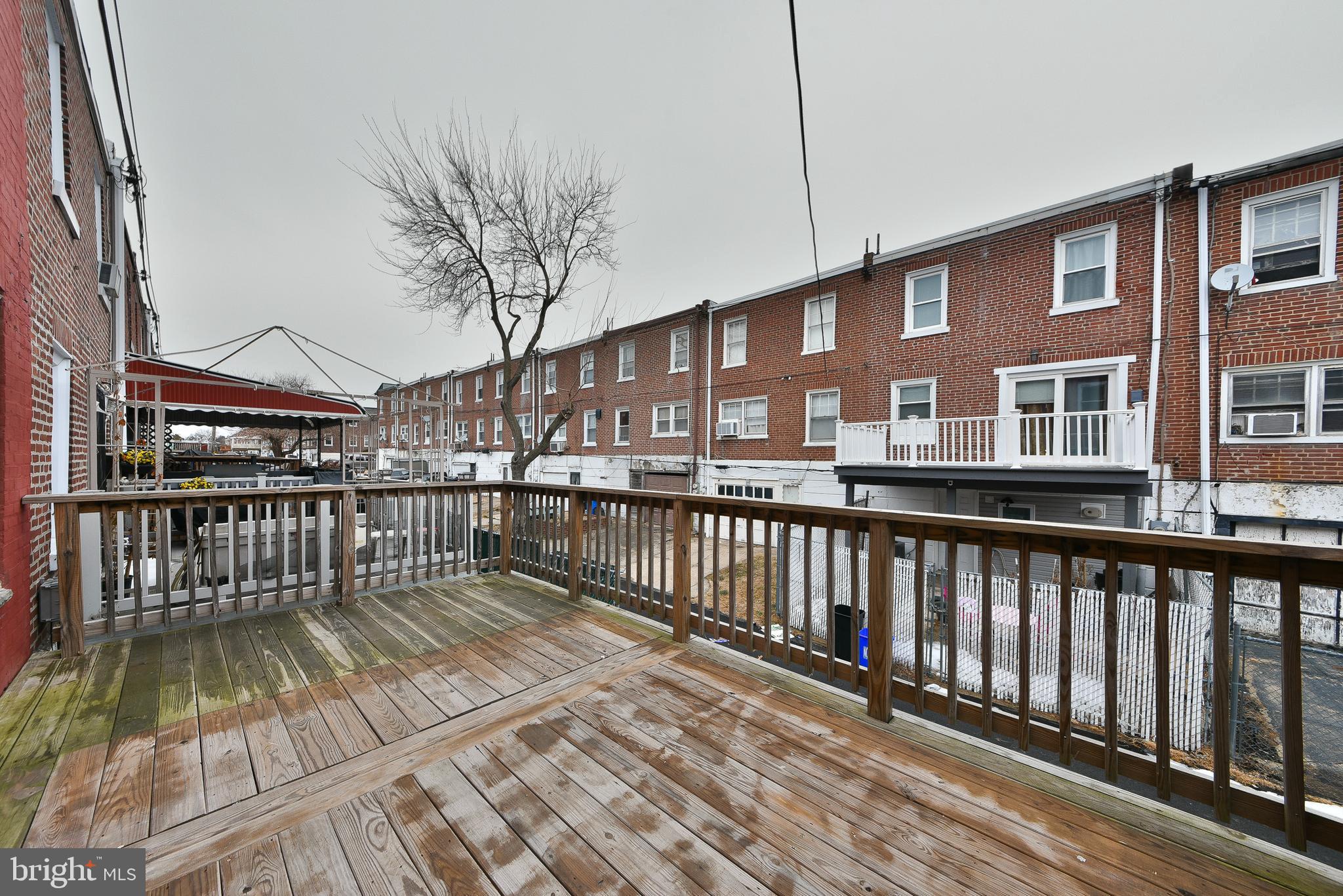 7537 WOOLSTON AVENUE