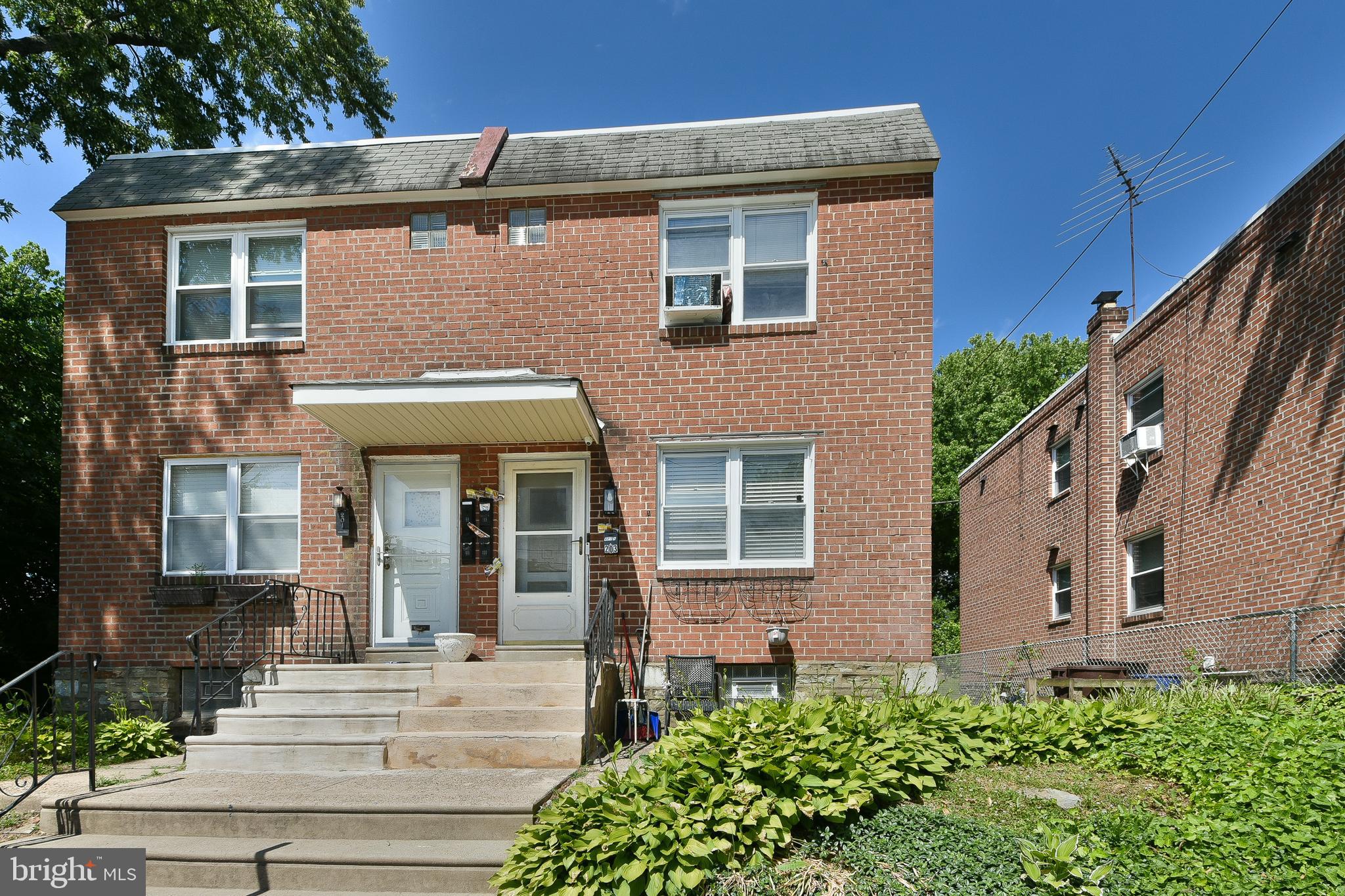 203 ROBBINS STREET