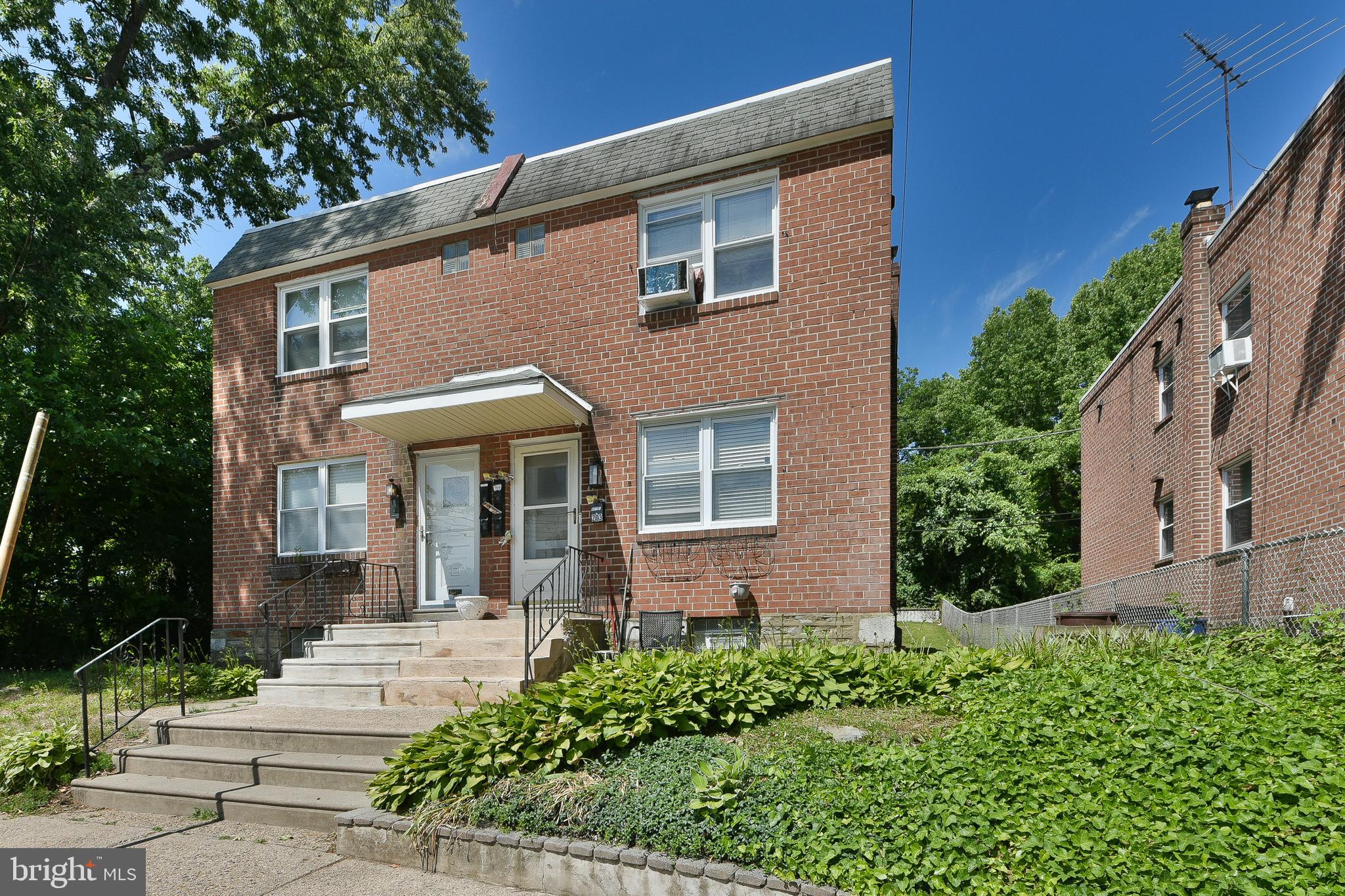 203 ROBBINS STREET