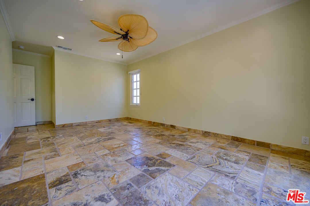 10513 NORTHVALE RD