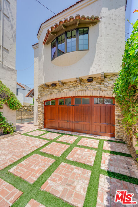 10513 NORTHVALE RD
