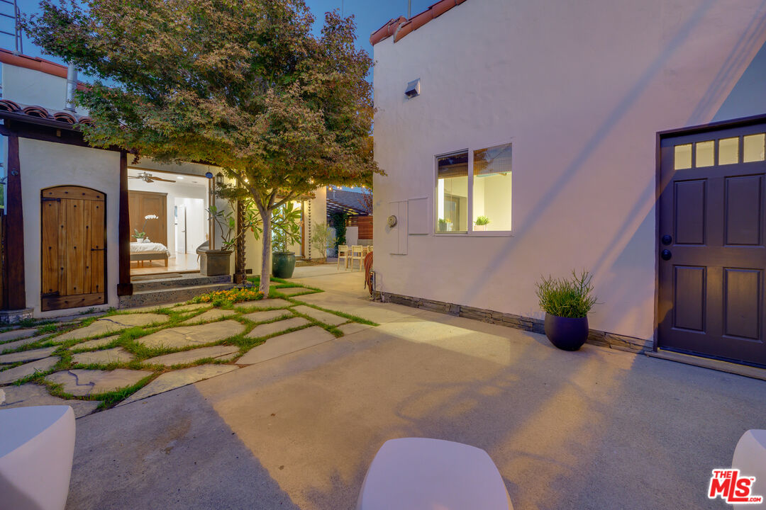 4243 Lyceum Ave