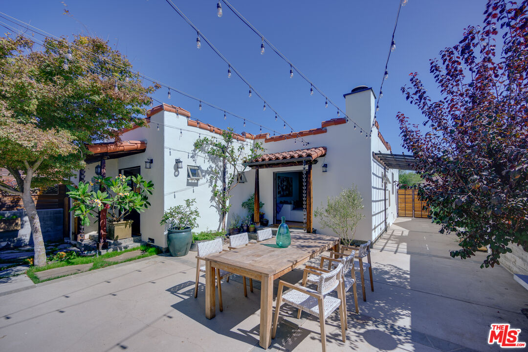 4243 Lyceum Ave