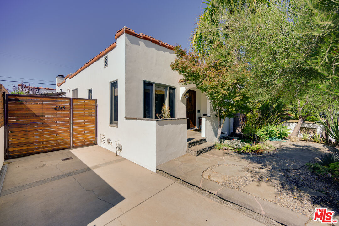 4243 Lyceum Ave