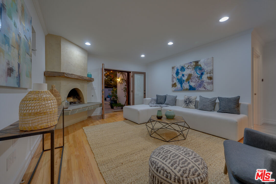 4243 Lyceum Ave