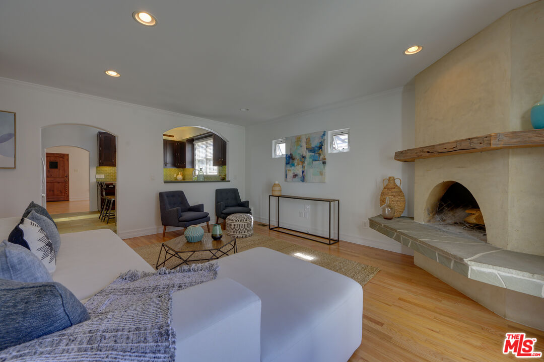 4243 Lyceum Ave