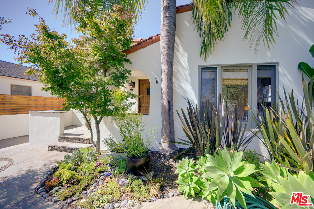 4243 Lyceum Ave
