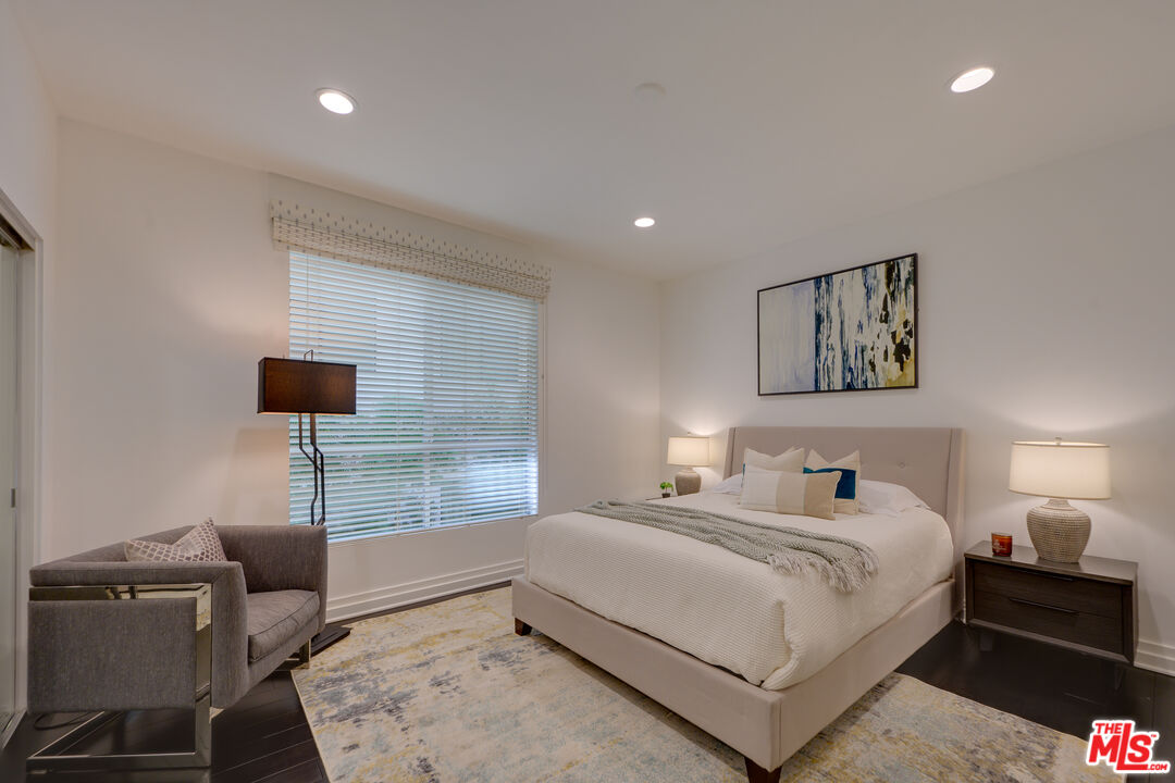 1430 S Beverly Glen Blvd Unit: 202