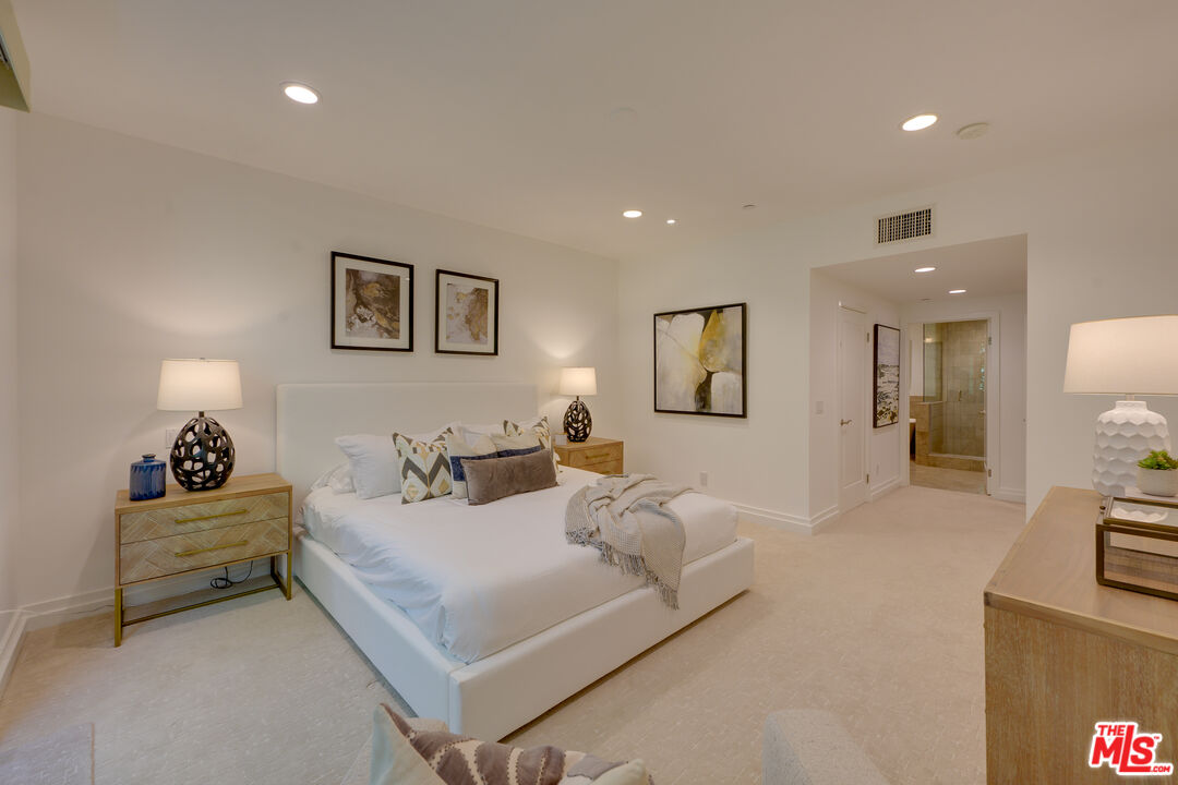 1430 S Beverly Glen Blvd Unit: 202