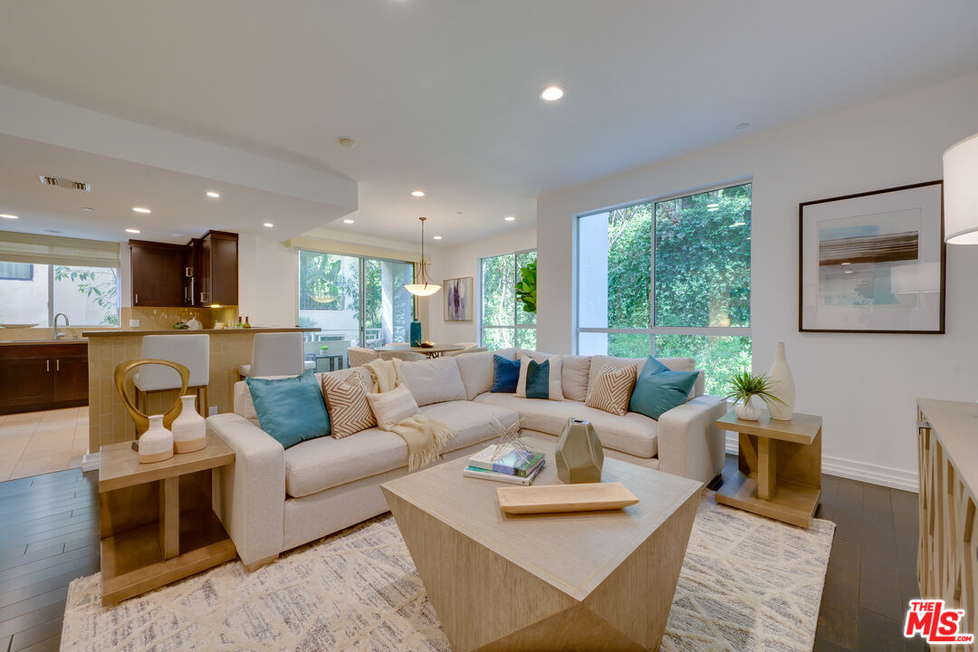 1430 S Beverly Glen Blvd Unit: 202
