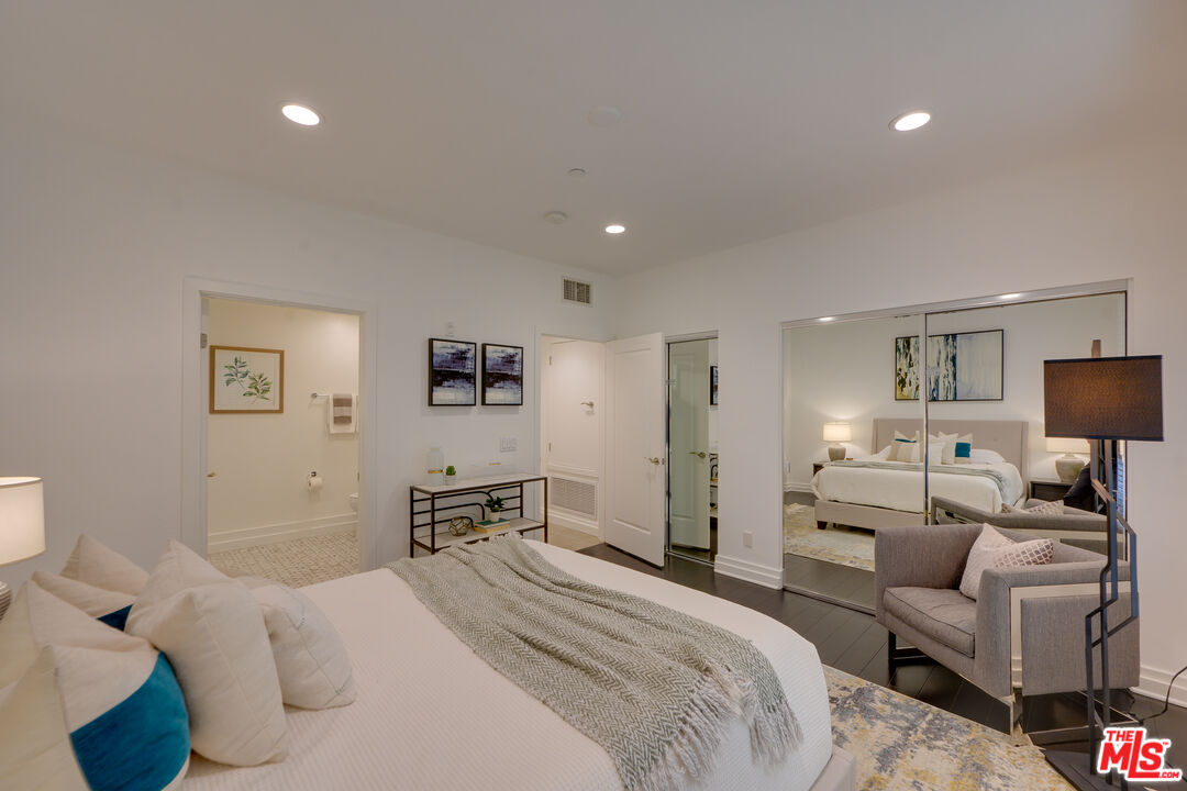 1430 S Beverly Glen Blvd Unit: 202