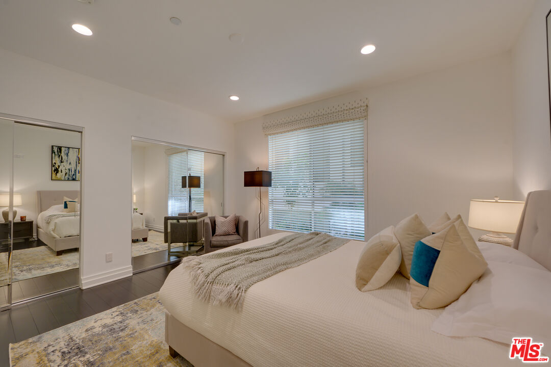 1430 S Beverly Glen Blvd Unit: 202