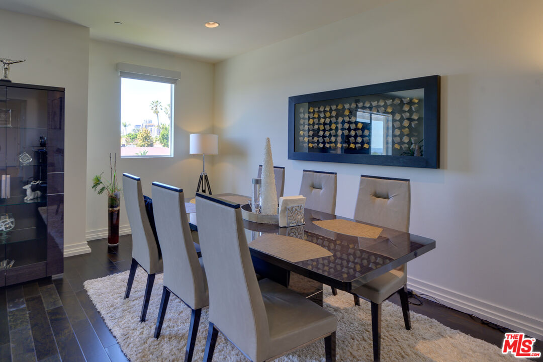 1430 S Beverly Glen Blvd Unit: PH3