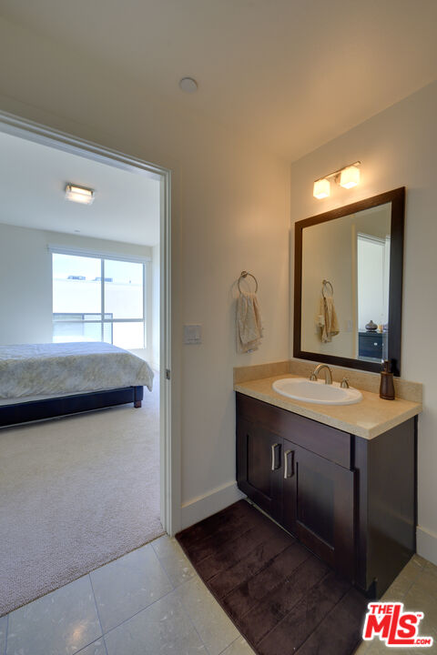 1430 S Beverly Glen Blvd Unit: PH3