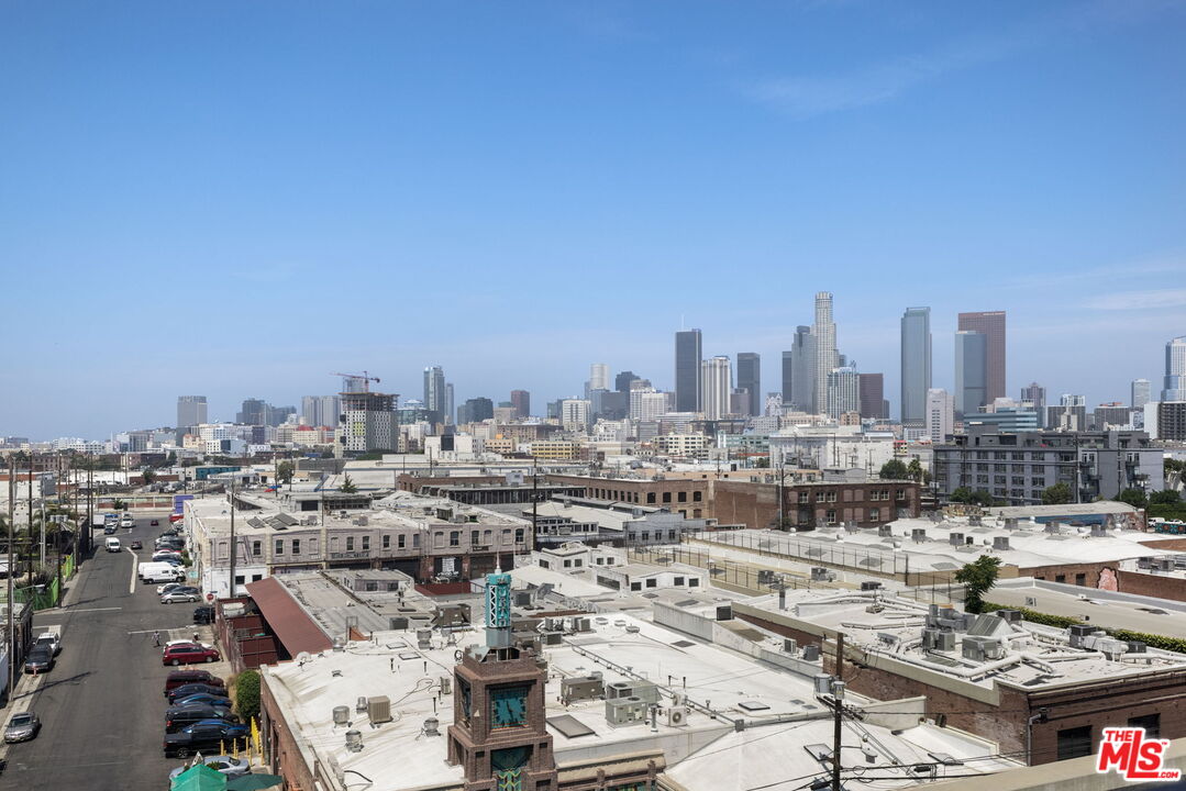 527 Molino St Unit: 301