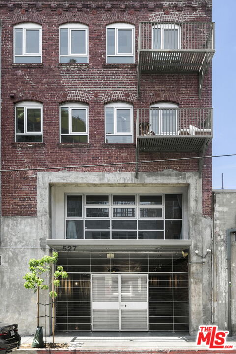 527 Molino St Unit: 301