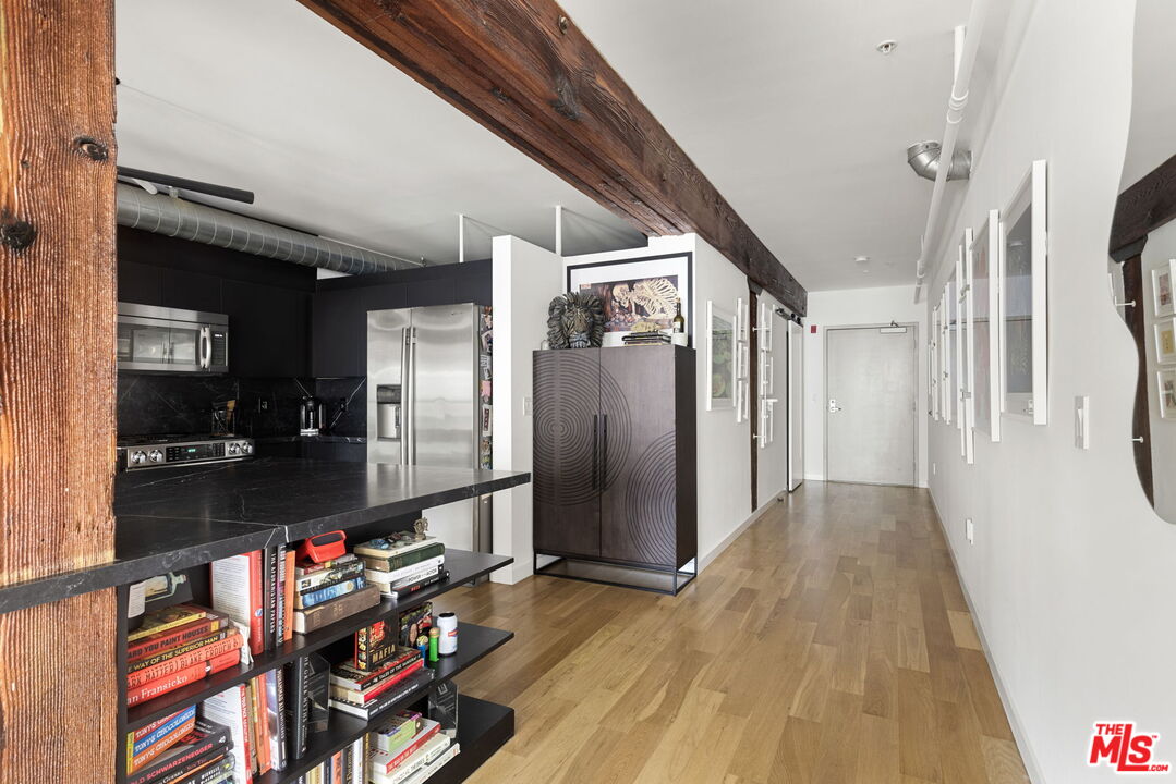 527 Molino St Unit: 301