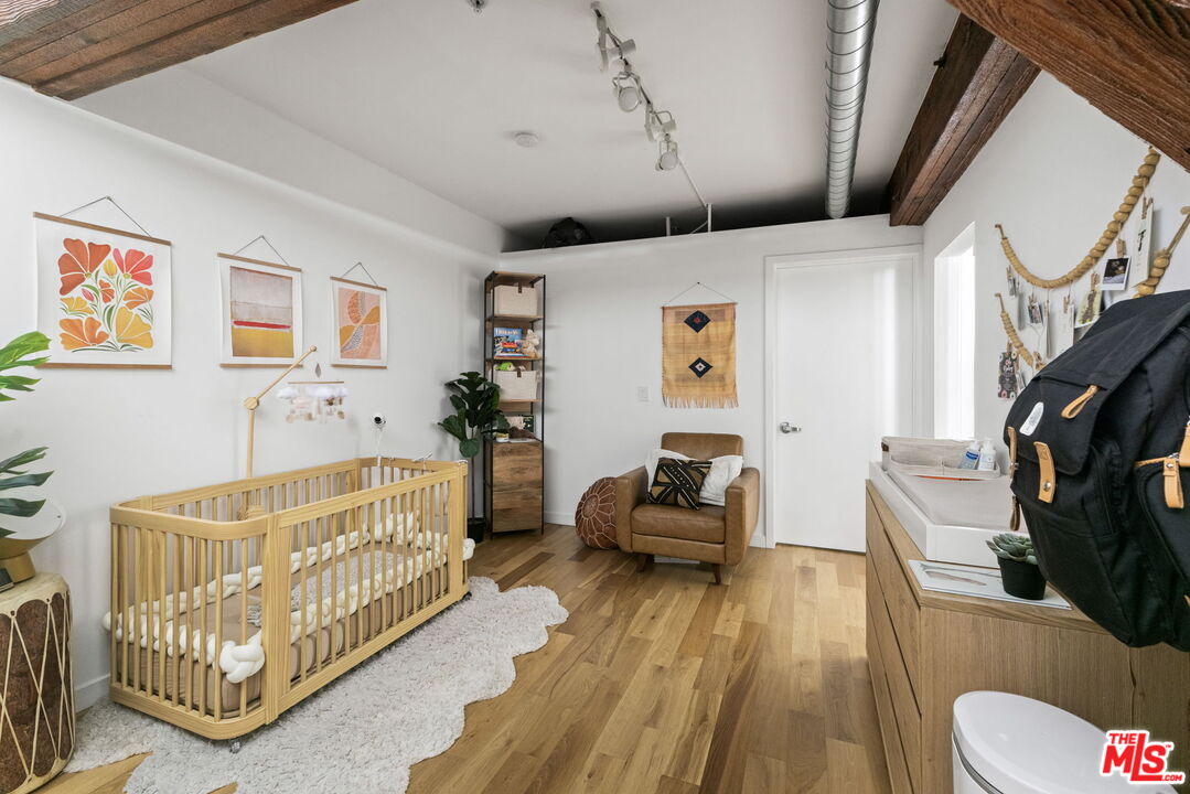 527 Molino St Unit: 301