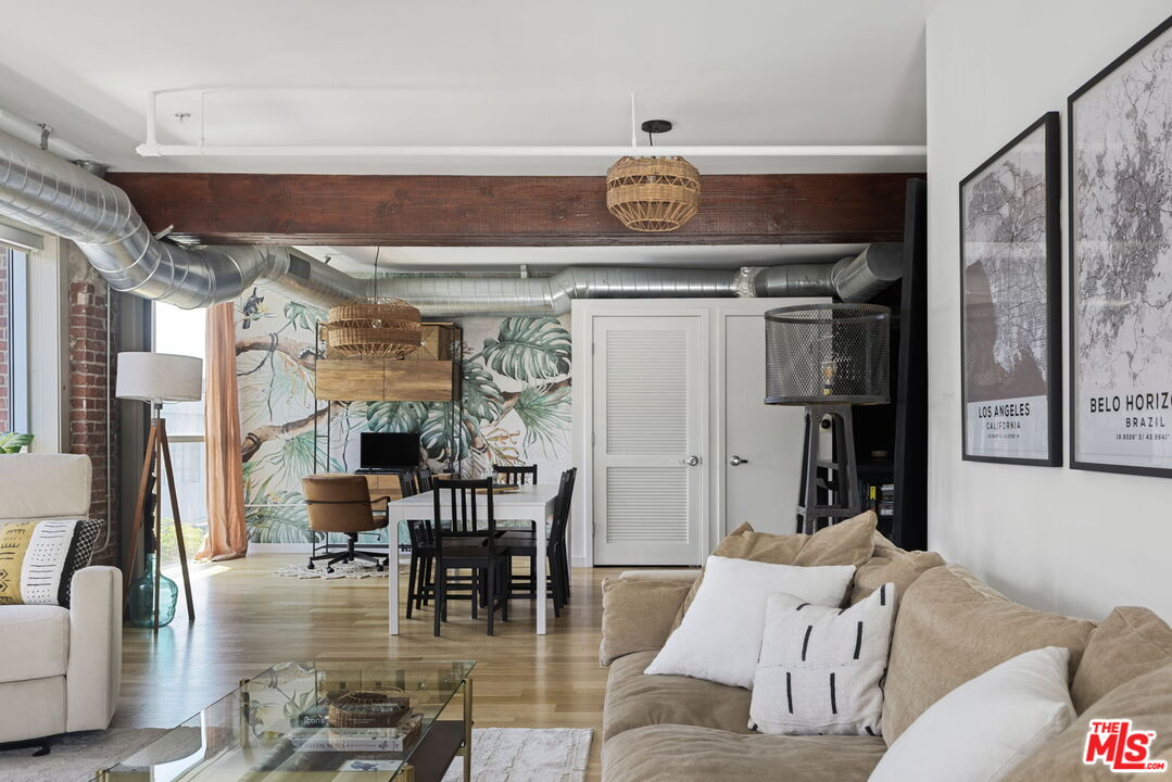 527 Molino St Unit: 301