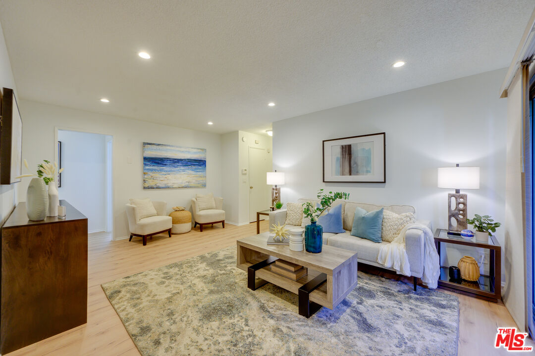 4350 Berryman Ave Unit: 4