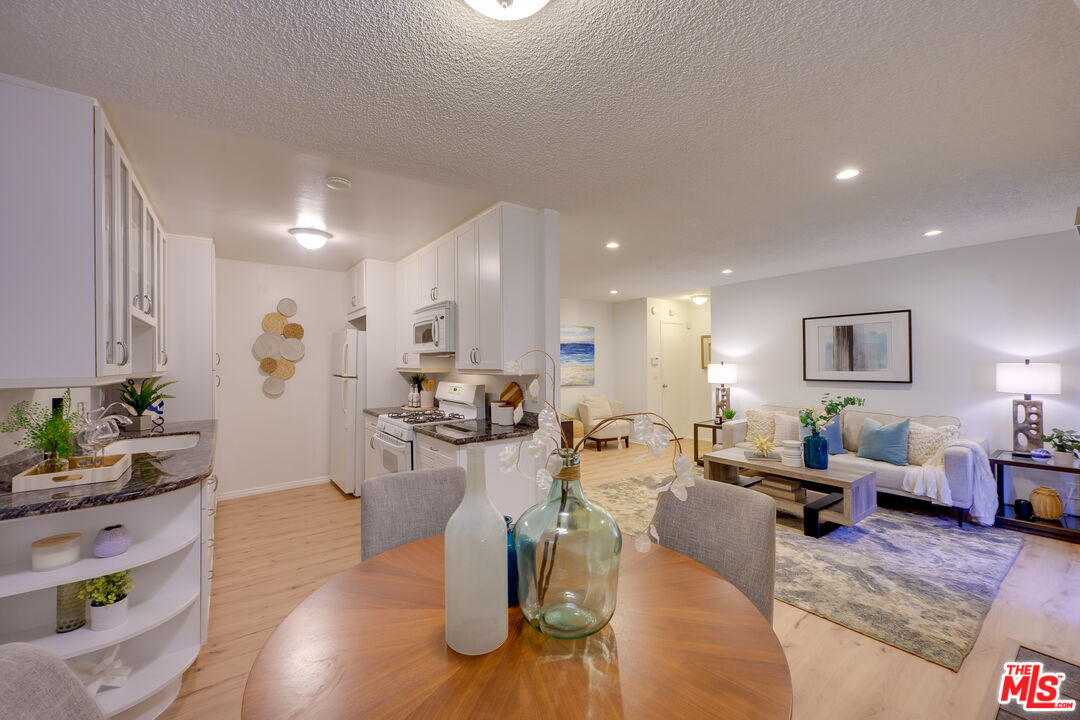 4350 Berryman Ave Unit: 4