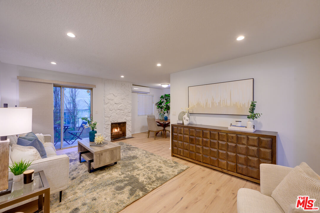 4350 Berryman Ave Unit: 4