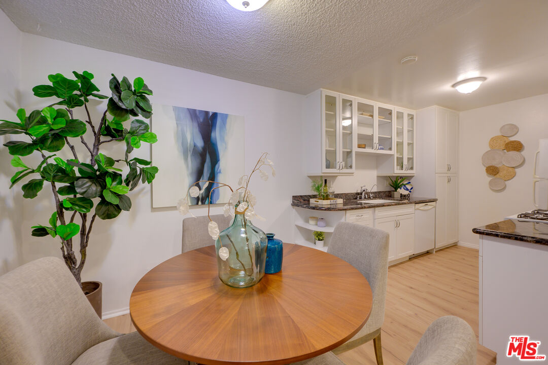 4350 Berryman Ave Unit: 4
