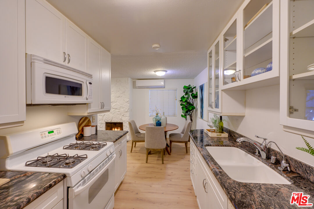 4350 Berryman Ave Unit: 4